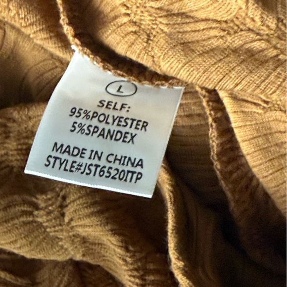 Fashion Nova NWT Liliana Brown Textured Pant Set Ruched Button Top Flare Pants - Picture 14 of 16